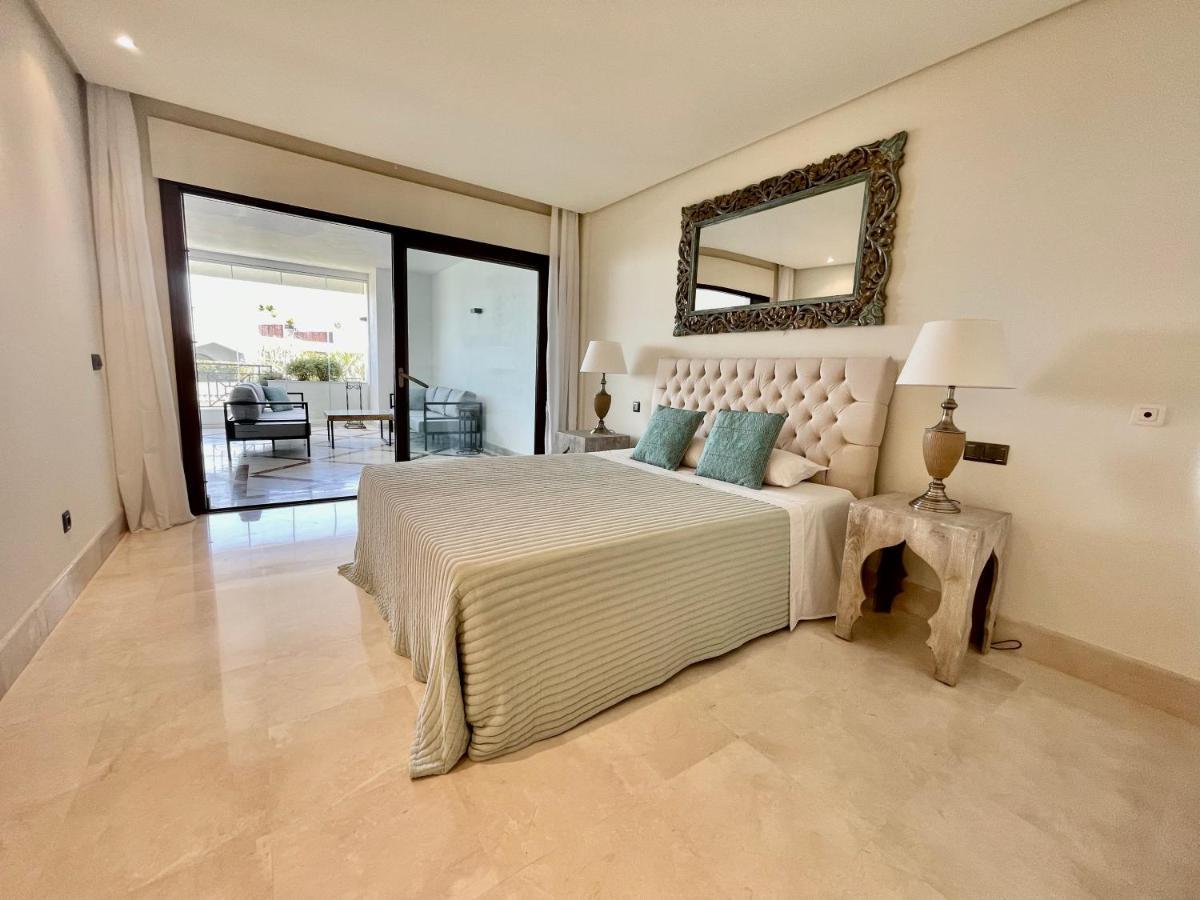 Doncella Beach , apartamento con vistas al mar Estepona Exterior foto
