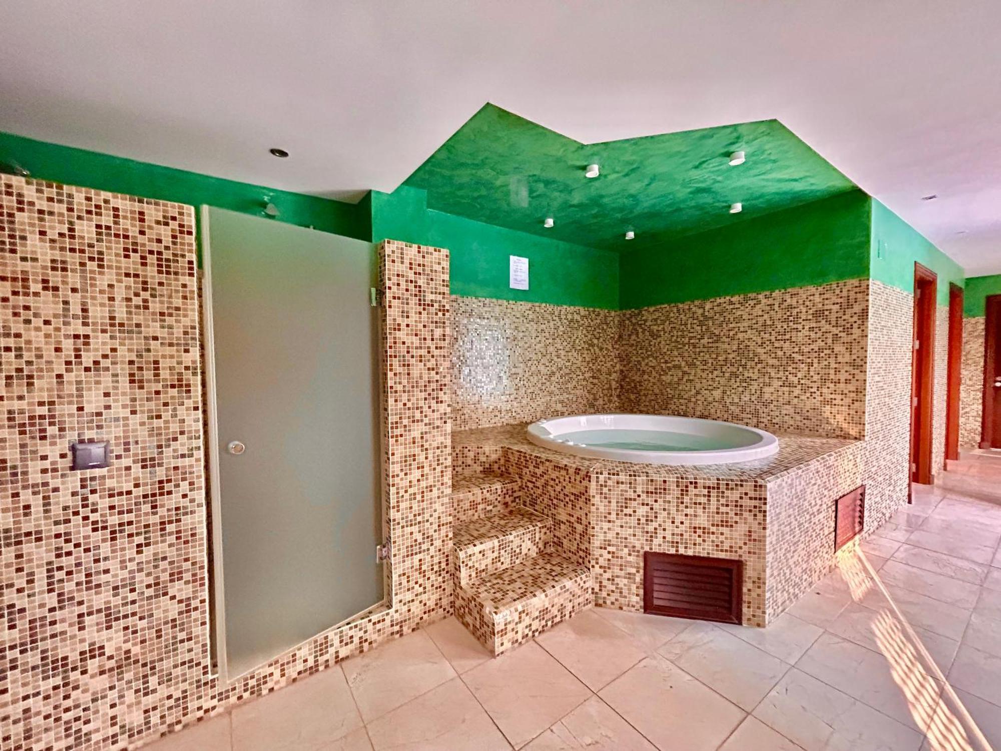 Doncella Beach , apartamento con vistas al mar Estepona Exterior foto